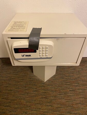 Fargo Inn & Suites主图