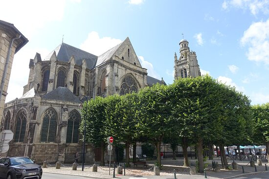 Eglise St Jacques-贡比涅必去景点