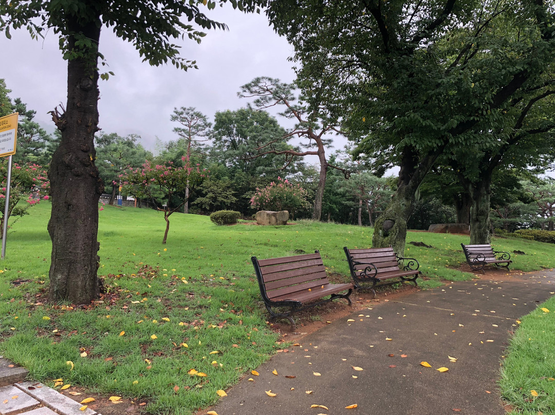Manokjeong Park