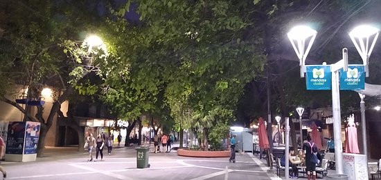 Paseo Peatonal Sarmiento-门多萨必去景点