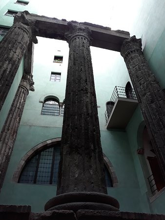 Original Pub Crawl Barcelona-巴塞罗那必去景点