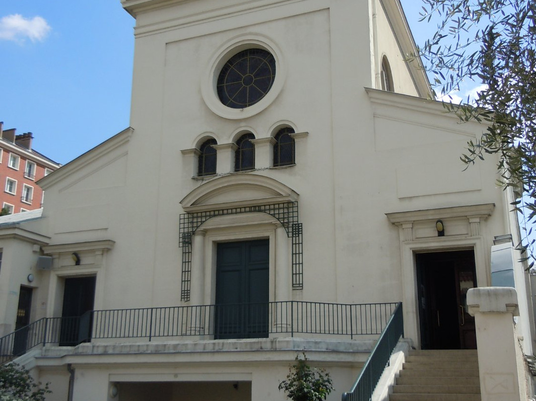 Eglise Sainte Cecile de Boulogne Billancourt景点图片