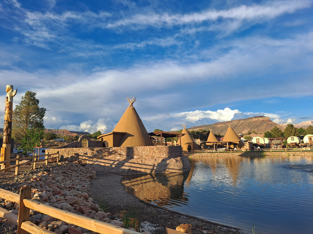 Zion White Bison Glamping & RV Resort
