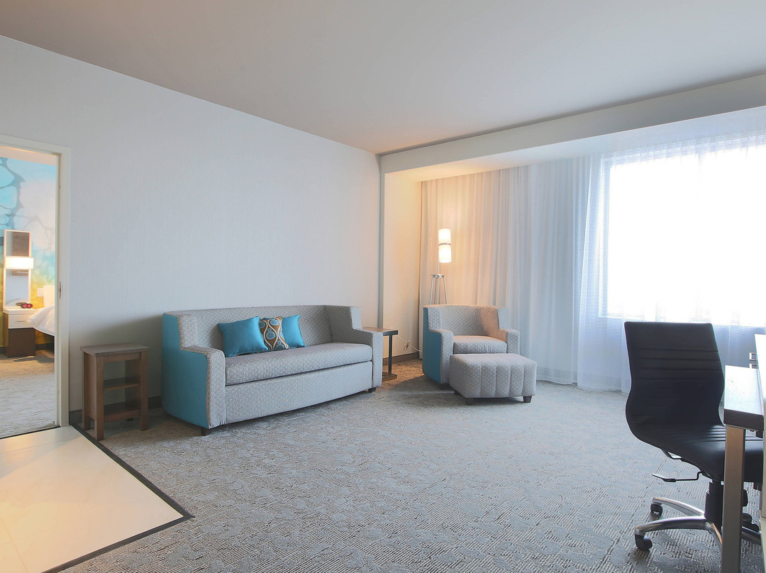 Courtyard by Marriott Montreal Brossard主图