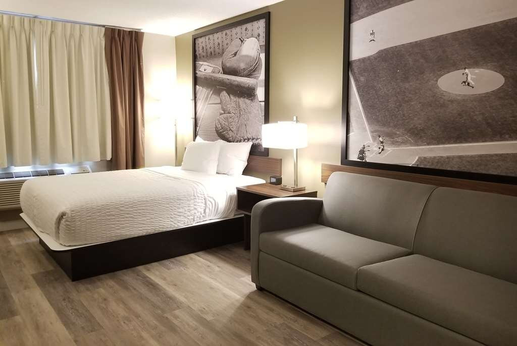 Super 8 by Wyndham Winnipeg West主图