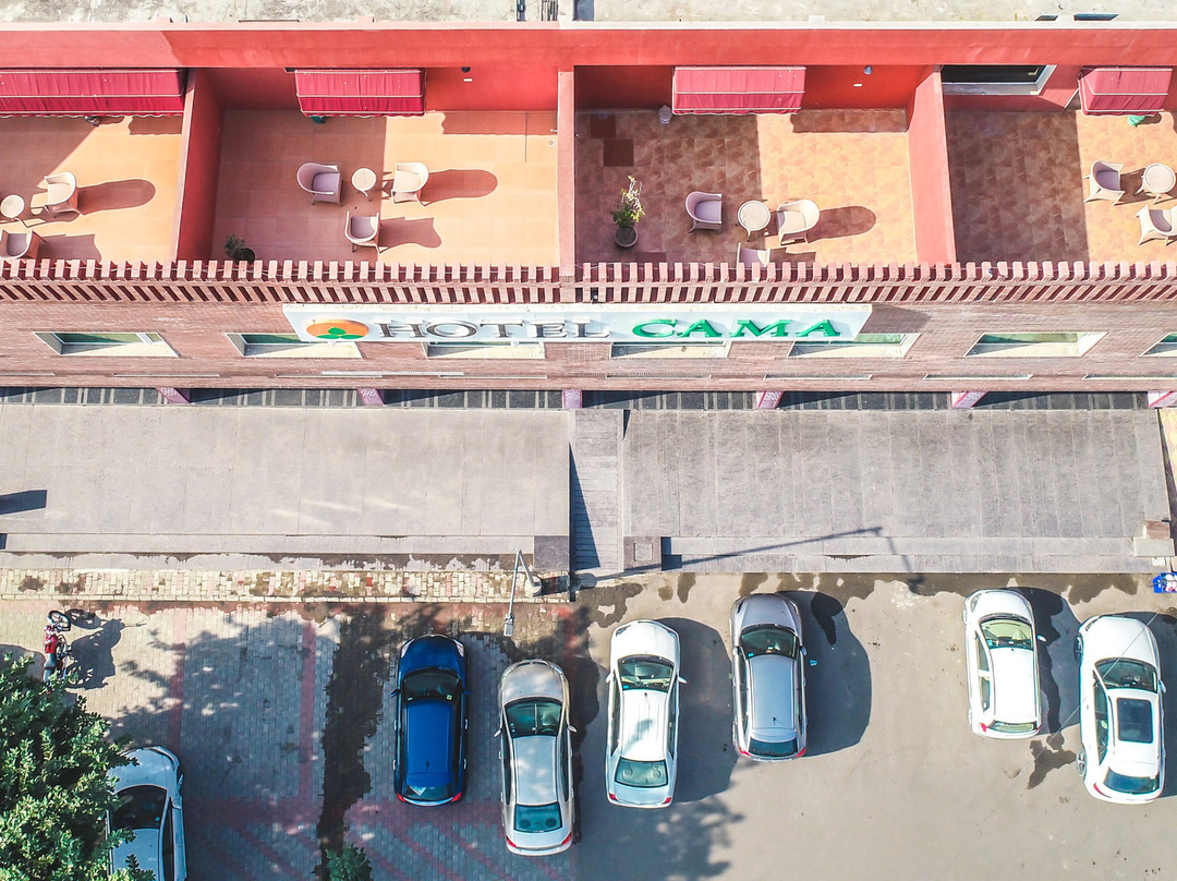 卡马酒店主图