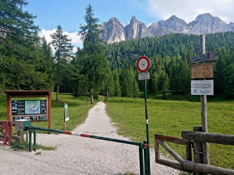 Passo Tre Croci-科尔蒂纳丹佩佐必去景点