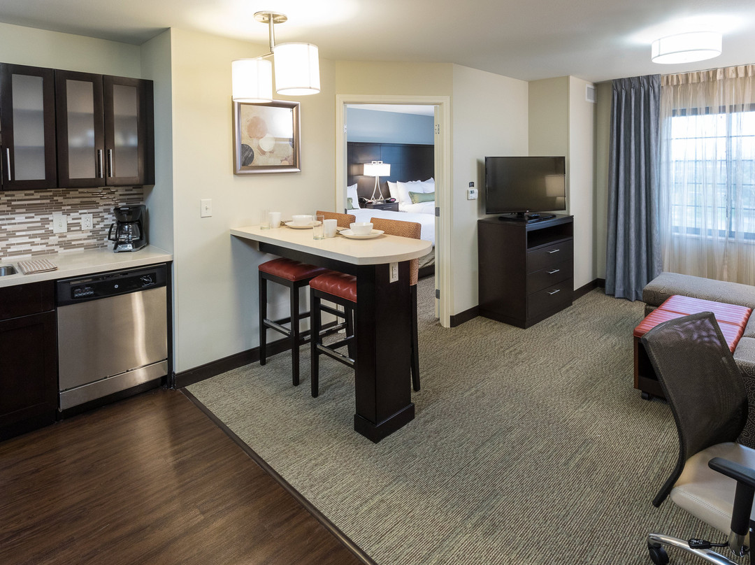 Staybridge Suites Omaha West By IHG主图