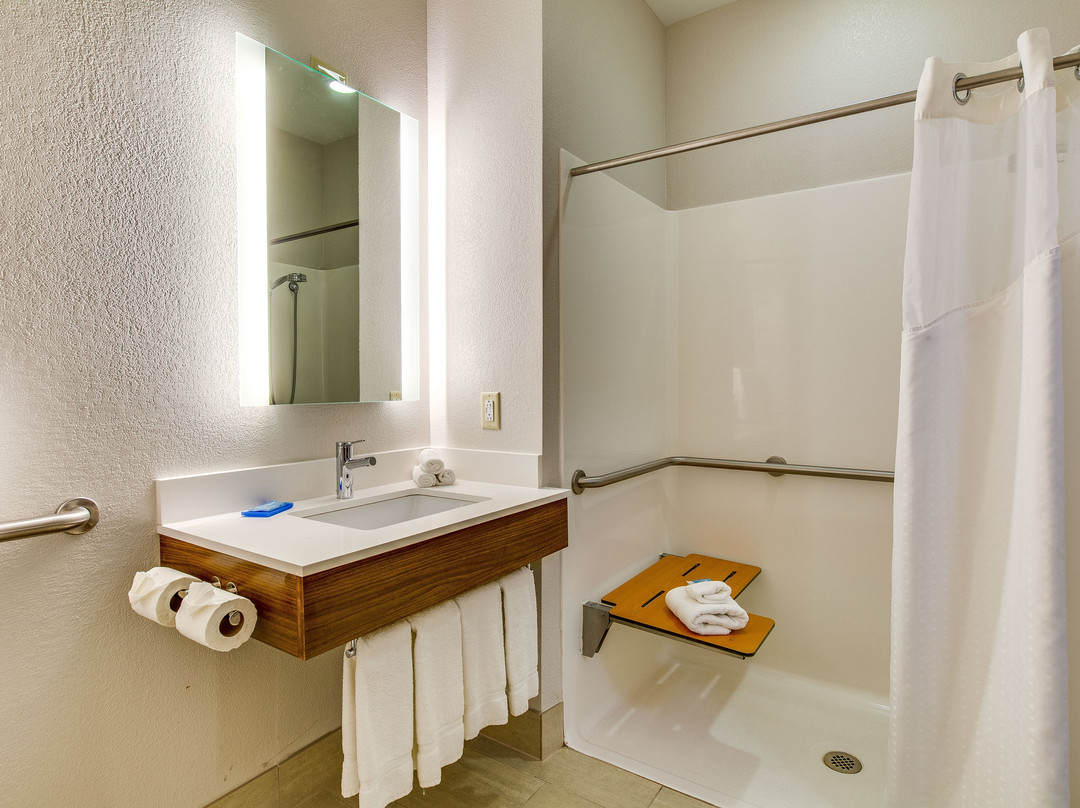 Holiday Inn Express Vincennes By IHG主图