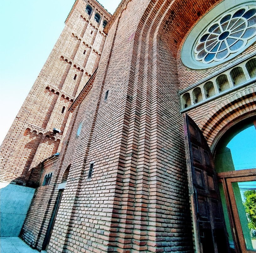 Catedral San Ambrosio de Linares-Linares必去景点