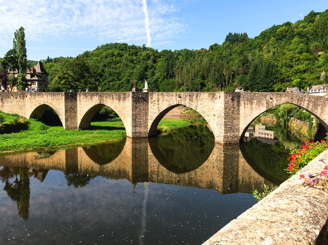 Le Pont Vieux D'estaing-Estaing必去景点