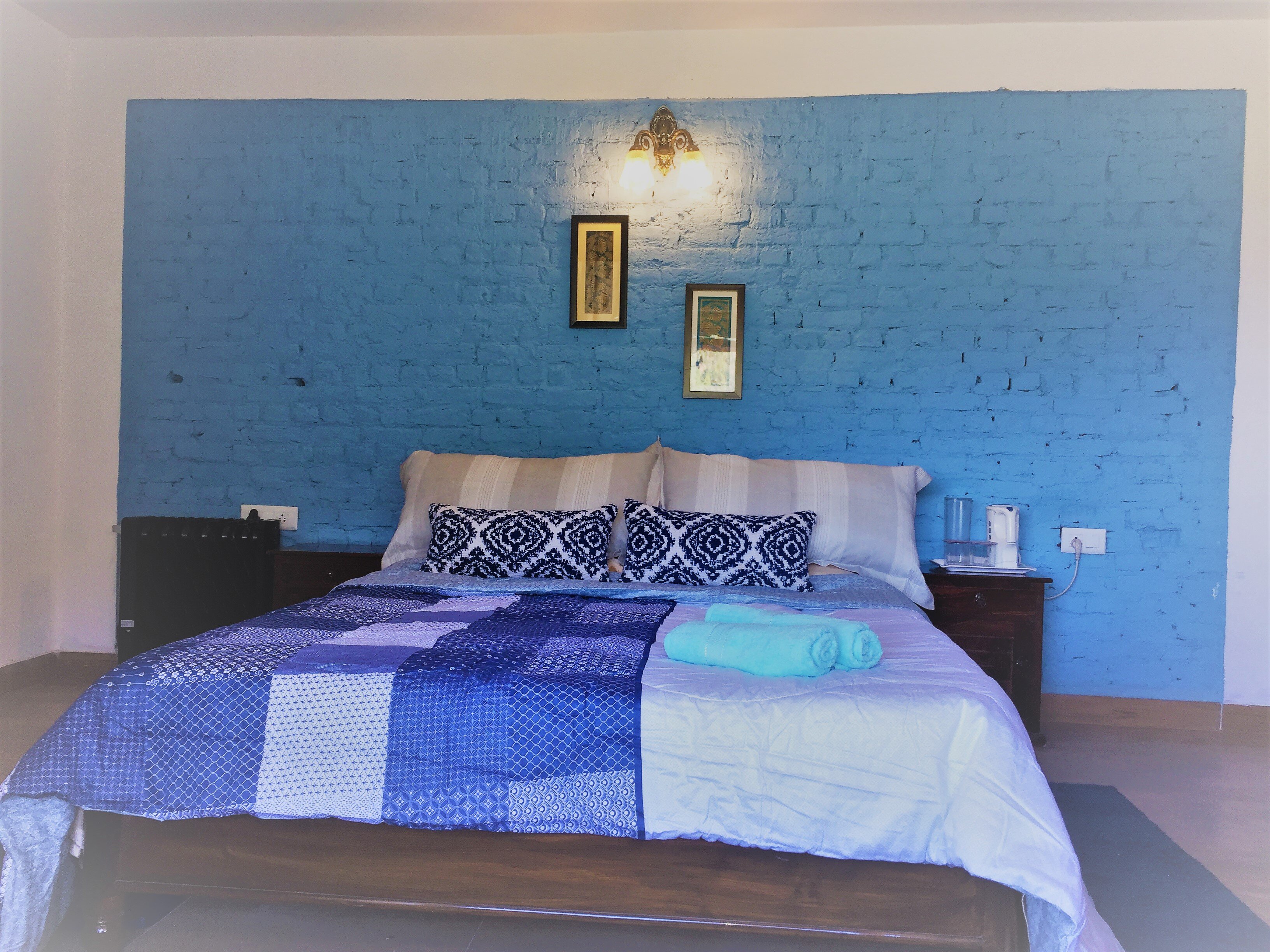 Katie's Abode, Hartola-官方