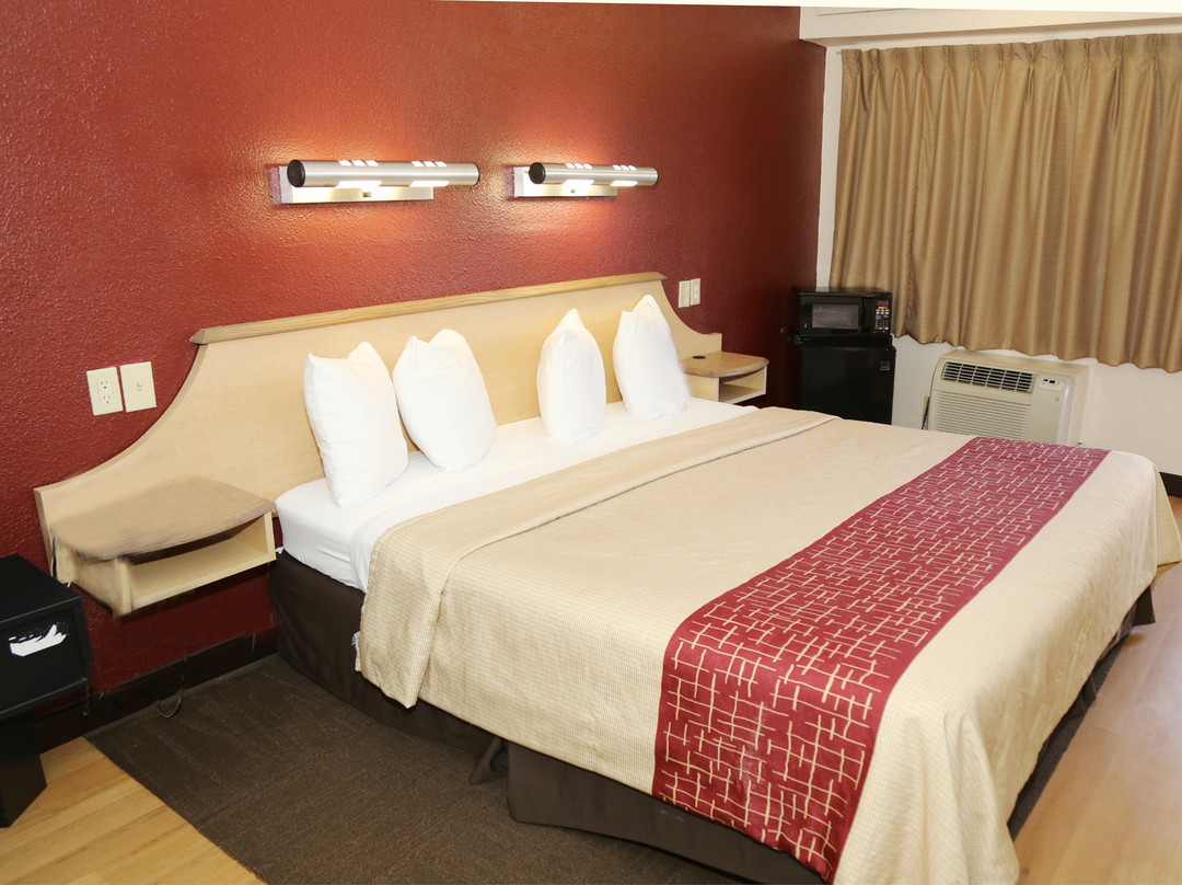 Red Roof Inn Enfield主图