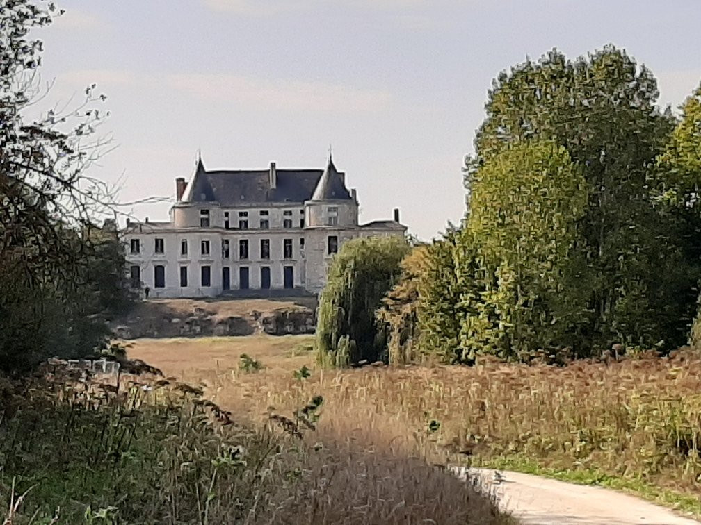 Chateau de Mereville-Mereville必去景点