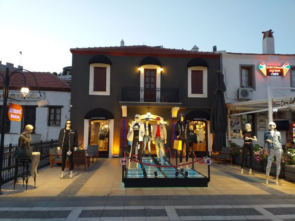 Authentic Marmaris - Bags, Shoes & Clothes景点图片