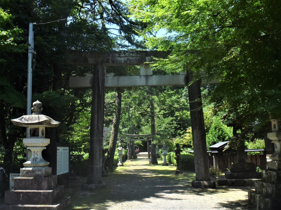 Wakasa Shrine景点图片