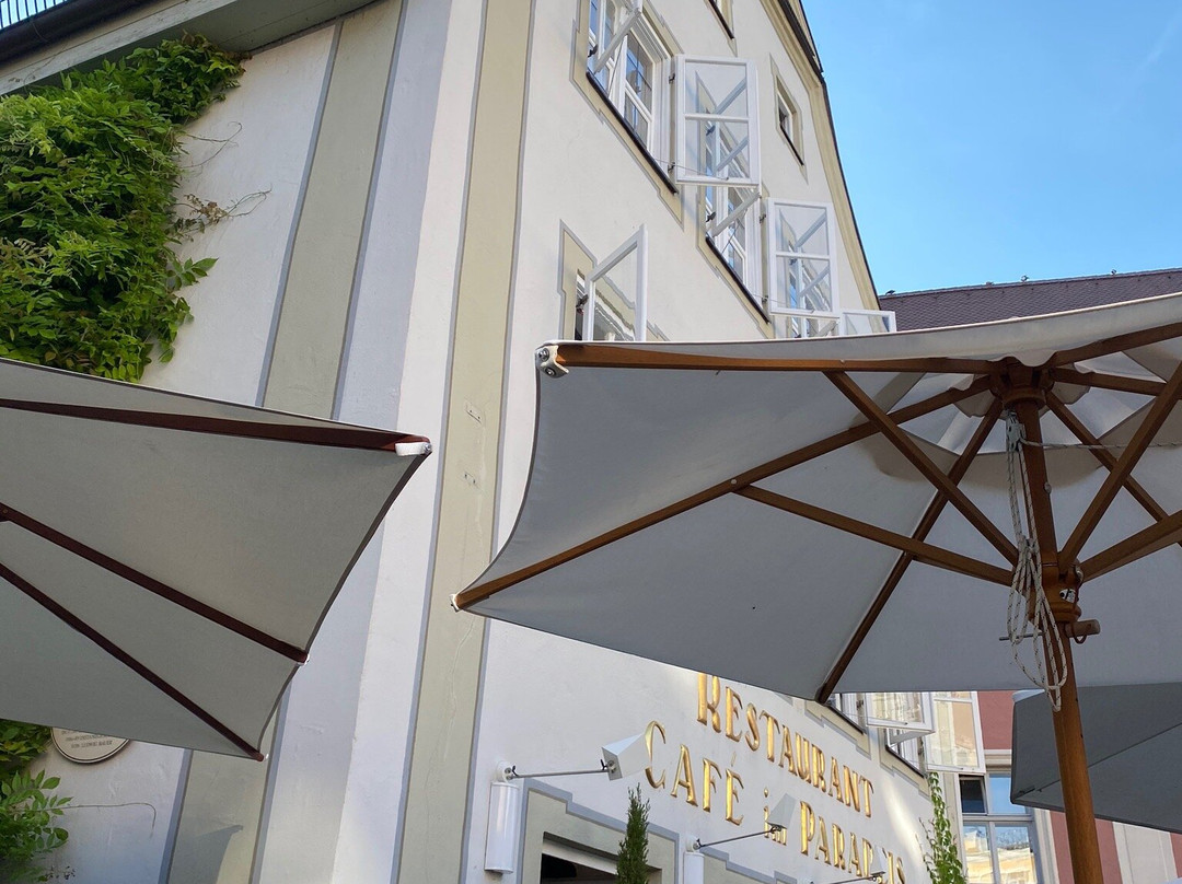 Café Im Paradeis