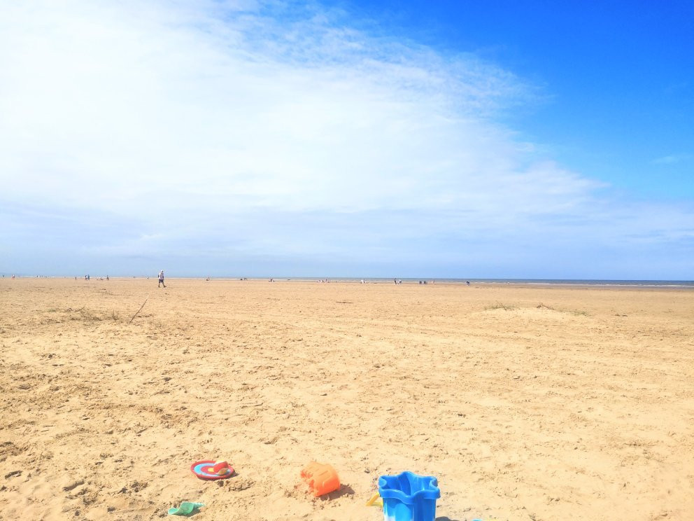 Ainsdale Beach景点图片