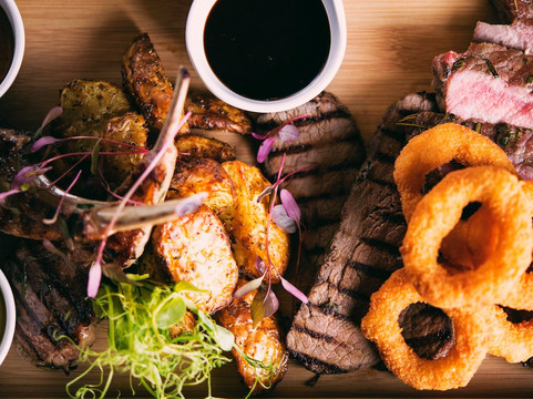 Murphy's Pub & Bowling