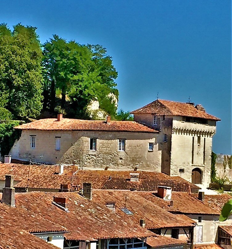 Château D'aubeterre-sur-dronne景点图片