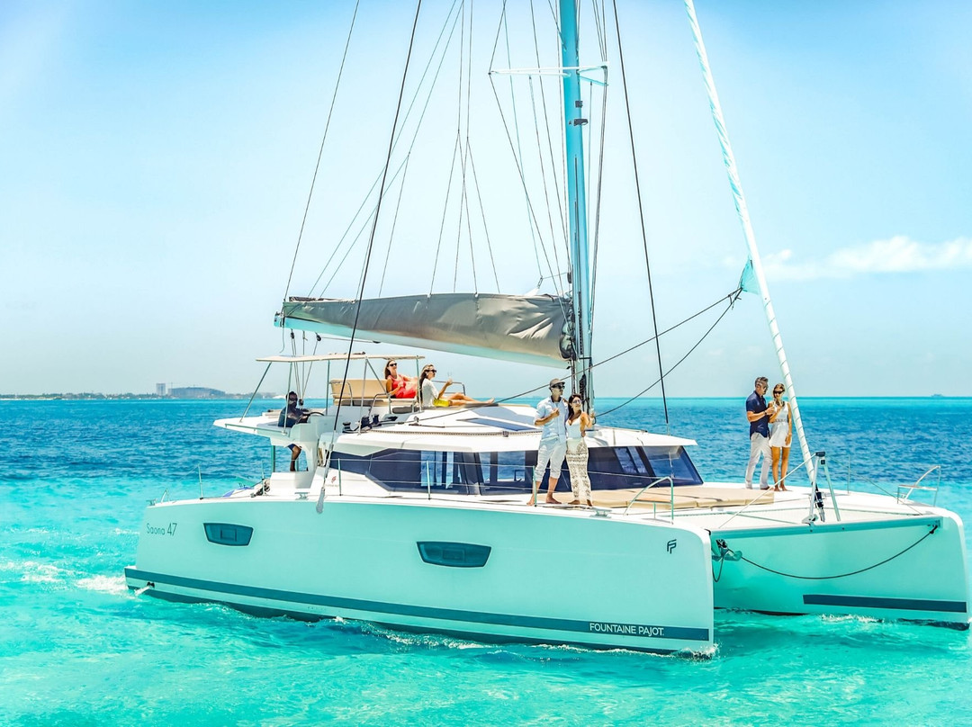 Cancun Sailing Catamarans景点图片