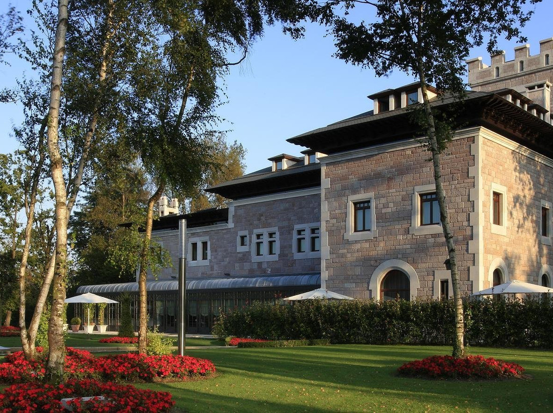Castillo Del Bosque La Zoreda主图