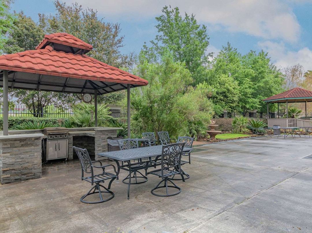 La Quinta Inn & Suites by Wyndham Tomball主图