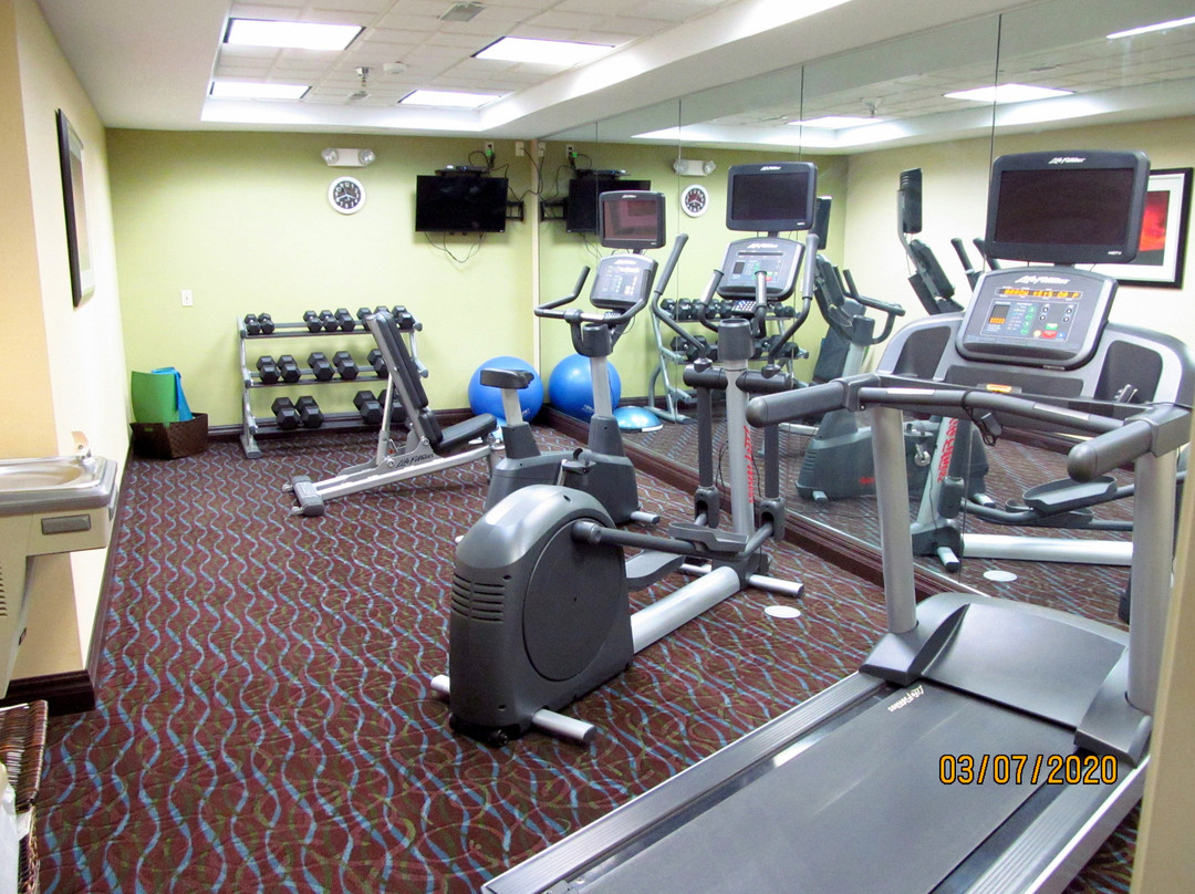 Holiday Inn Express & Suites Charlotte by IHG主图