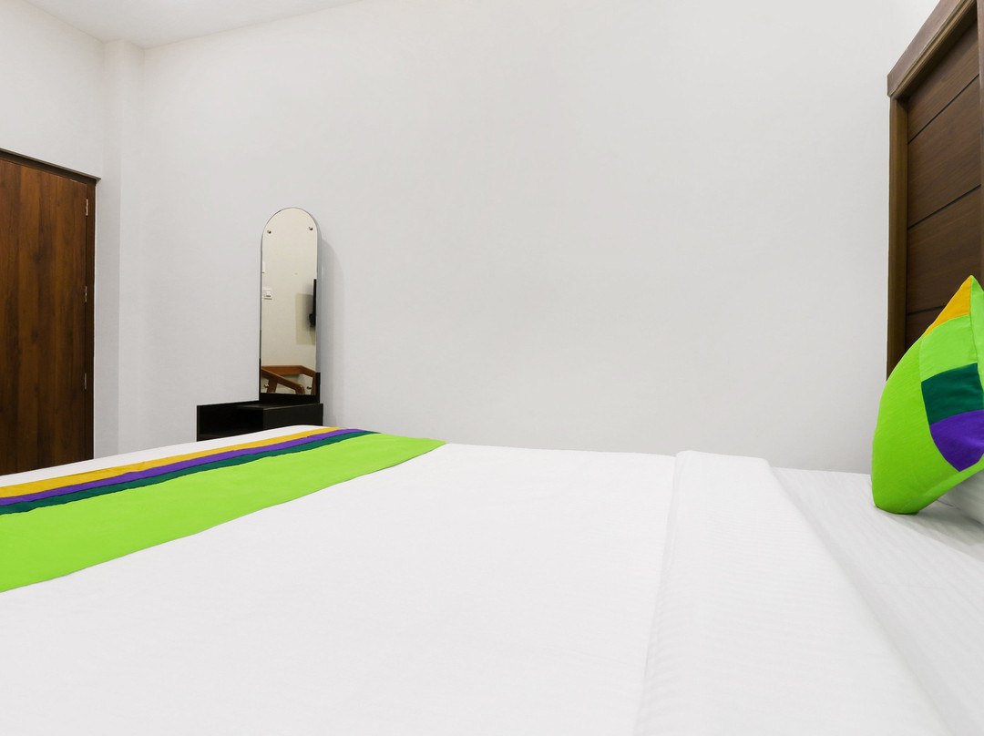 Treebo Trend Abrigo主图