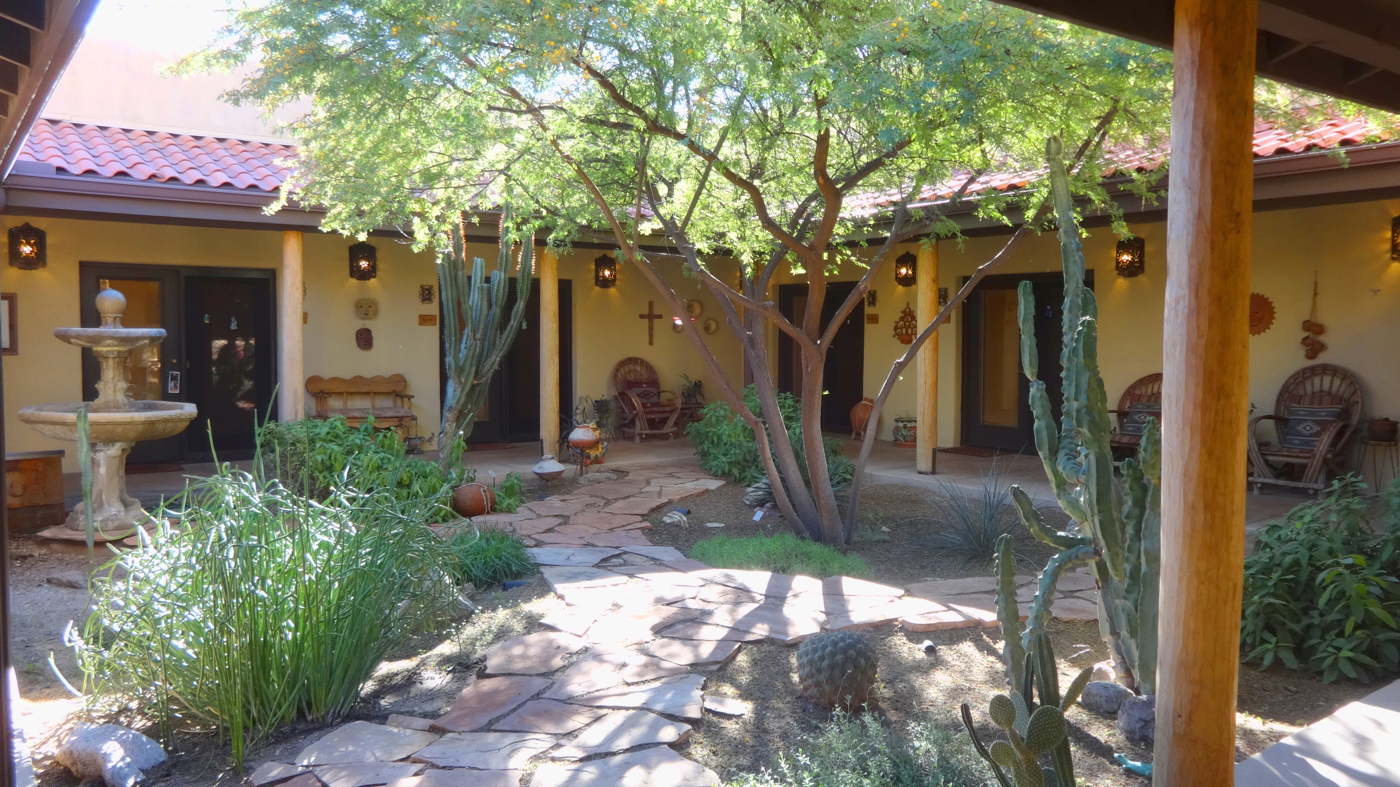 Cat Mountain Lodge & Roadside Inn-浴室