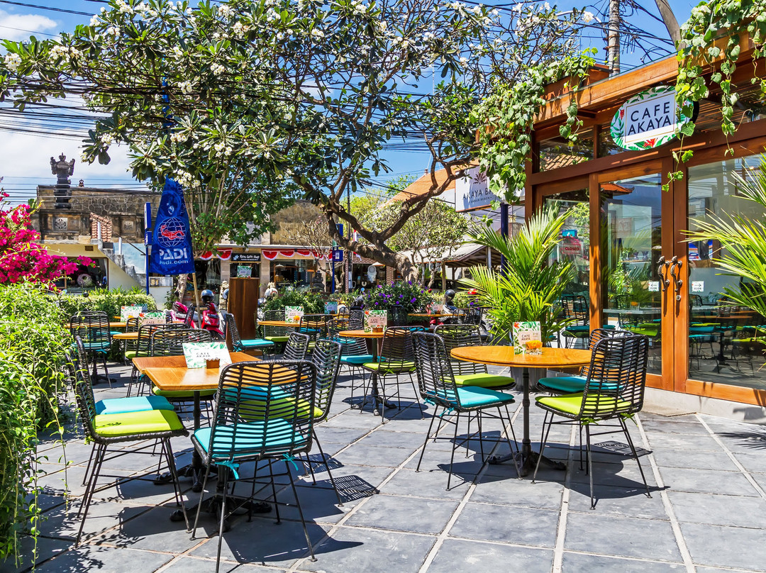 Cafe AKAYA