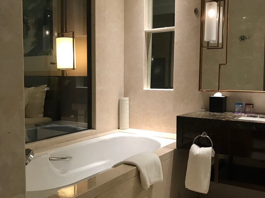 青岛华韵美爵大酒店主图