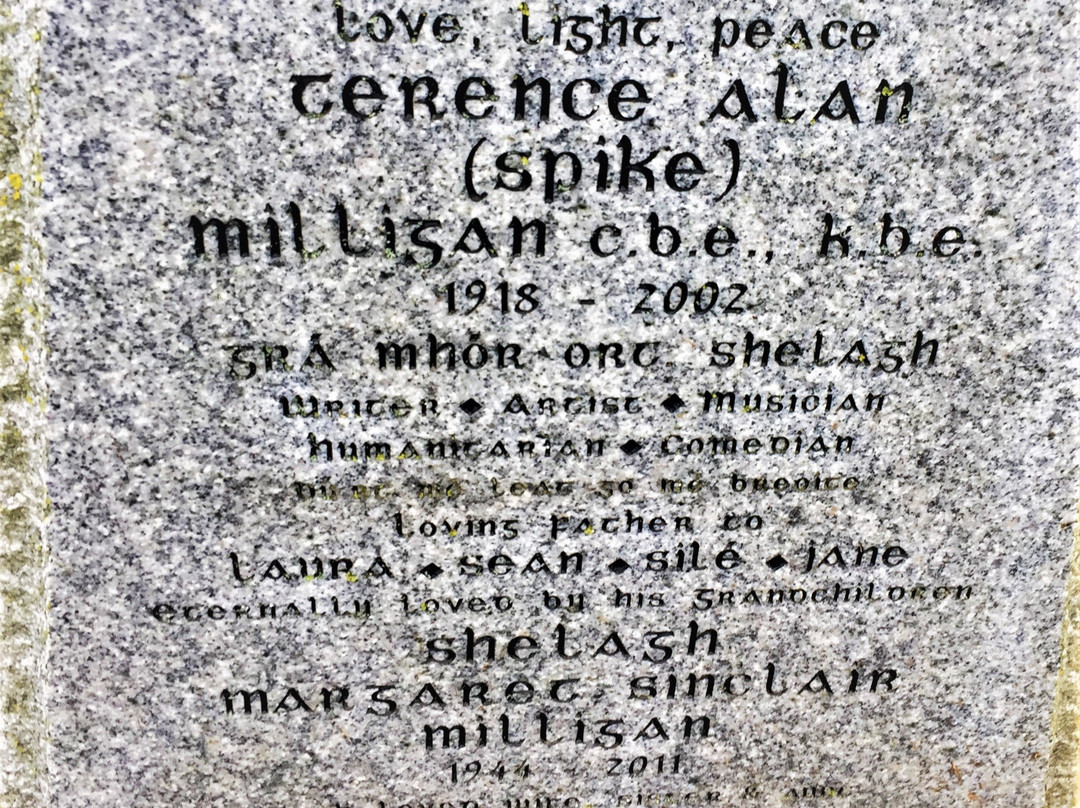 Spike Milligan's Grave景点图片