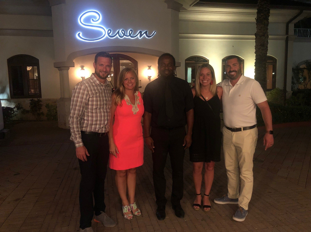 Unique Taxi & VIP Services-普罗维登西亚莱斯必去景点