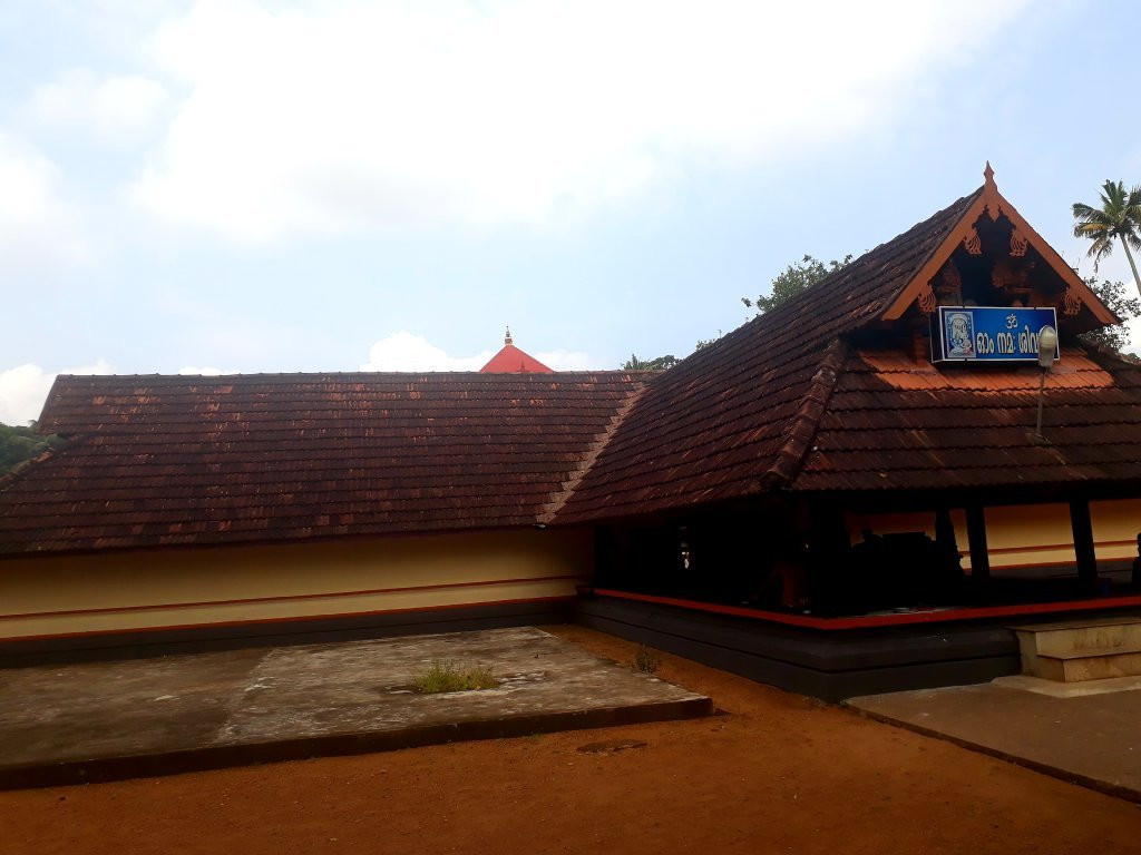 Kaduthuruthy Shiva Temple景点图片