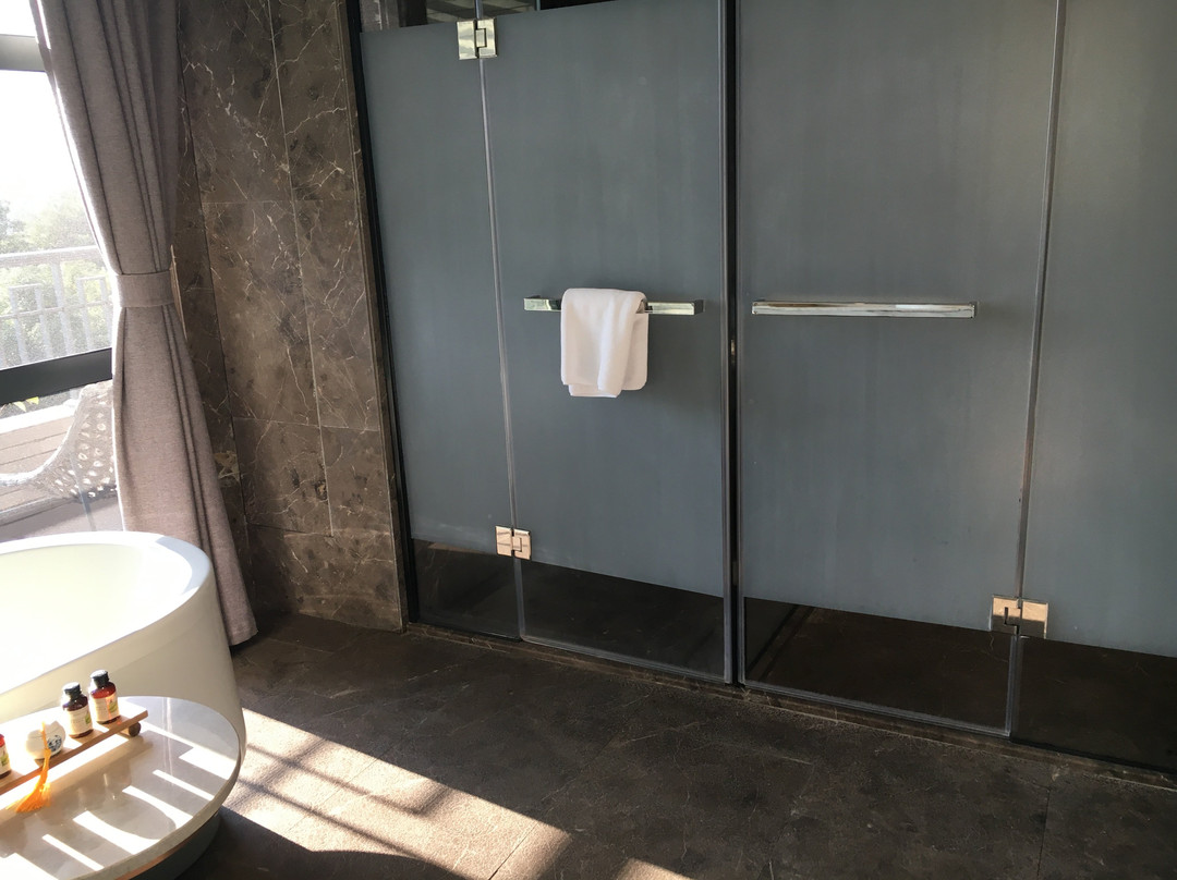 大余大龙山生态酒店主图