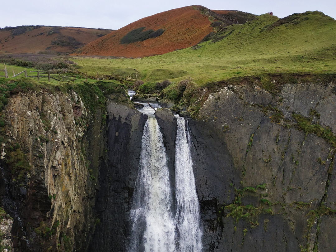 Speke's Mill Mouth Waterfall-Hartland必去景点