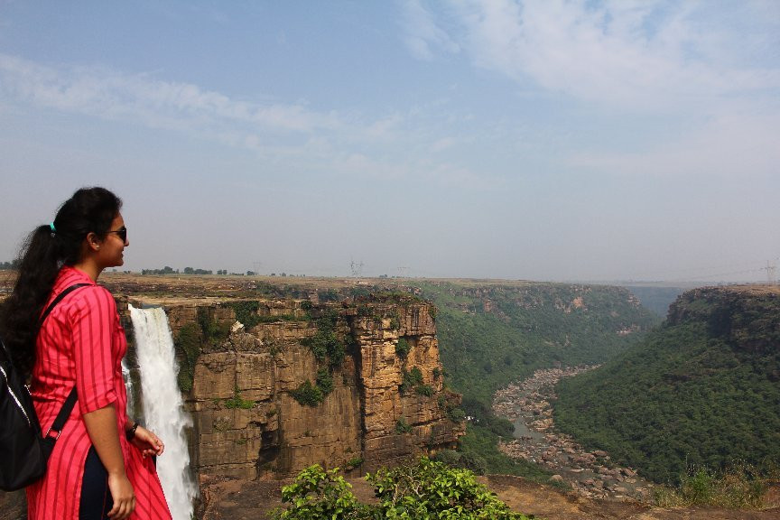 Bahuti Falls景点图片