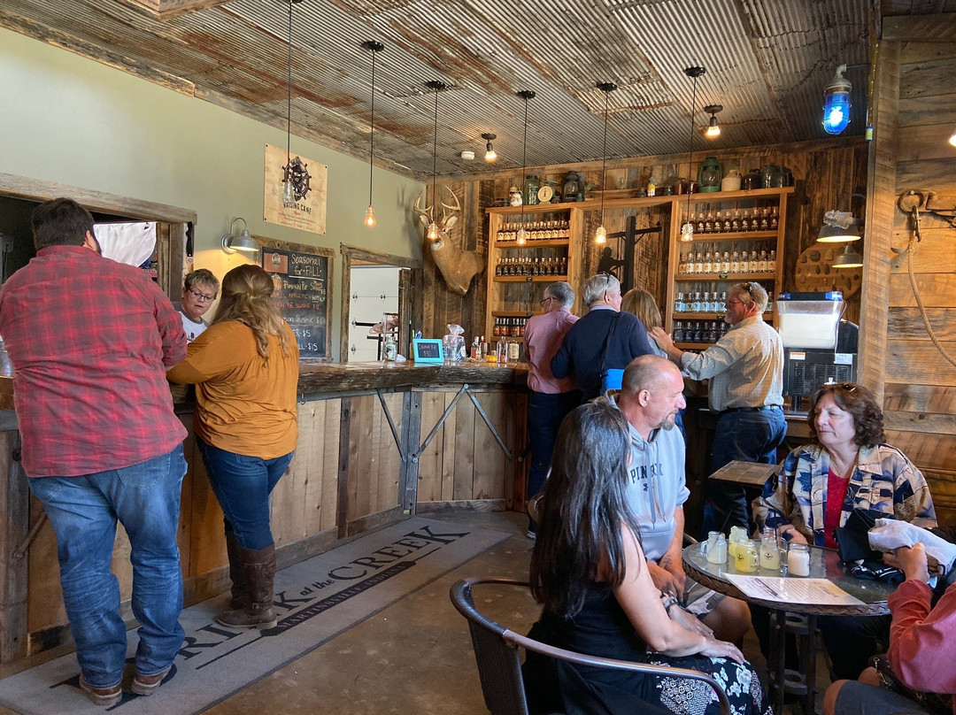 Cedar Creek Winery, Brewery and Distillery-Martinsville必去景点