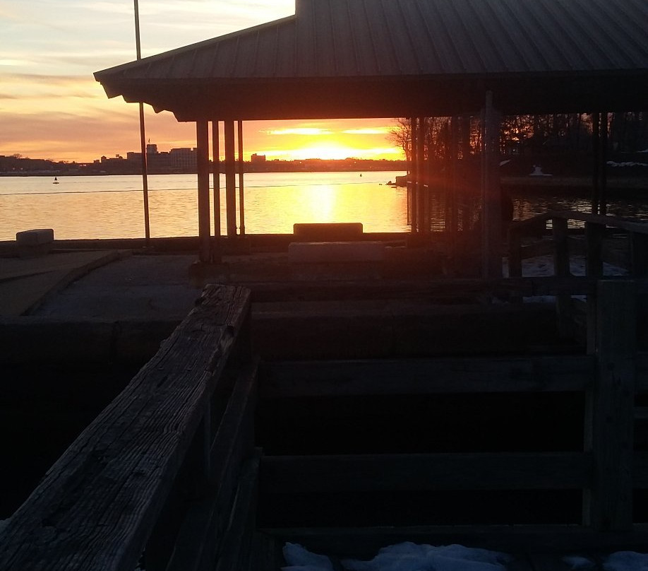 切尔西旅游景点-Mary O'Malley Waterfront Park