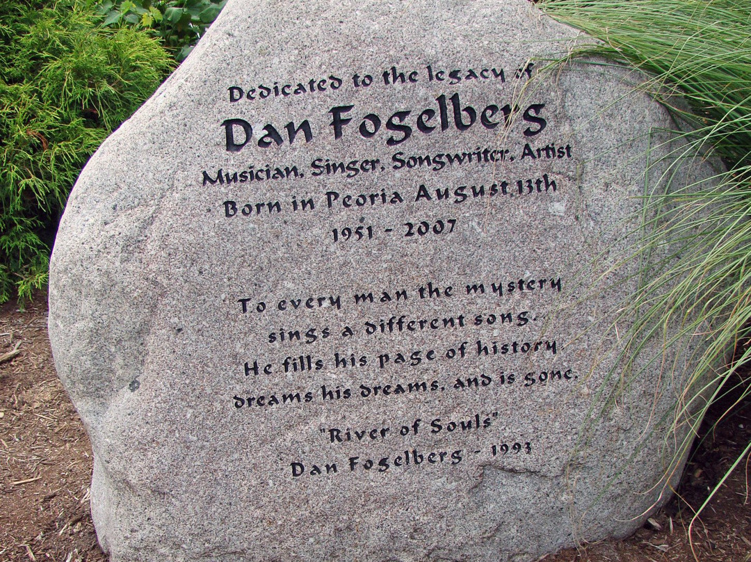Dan Fogelberg Memorial景点图片