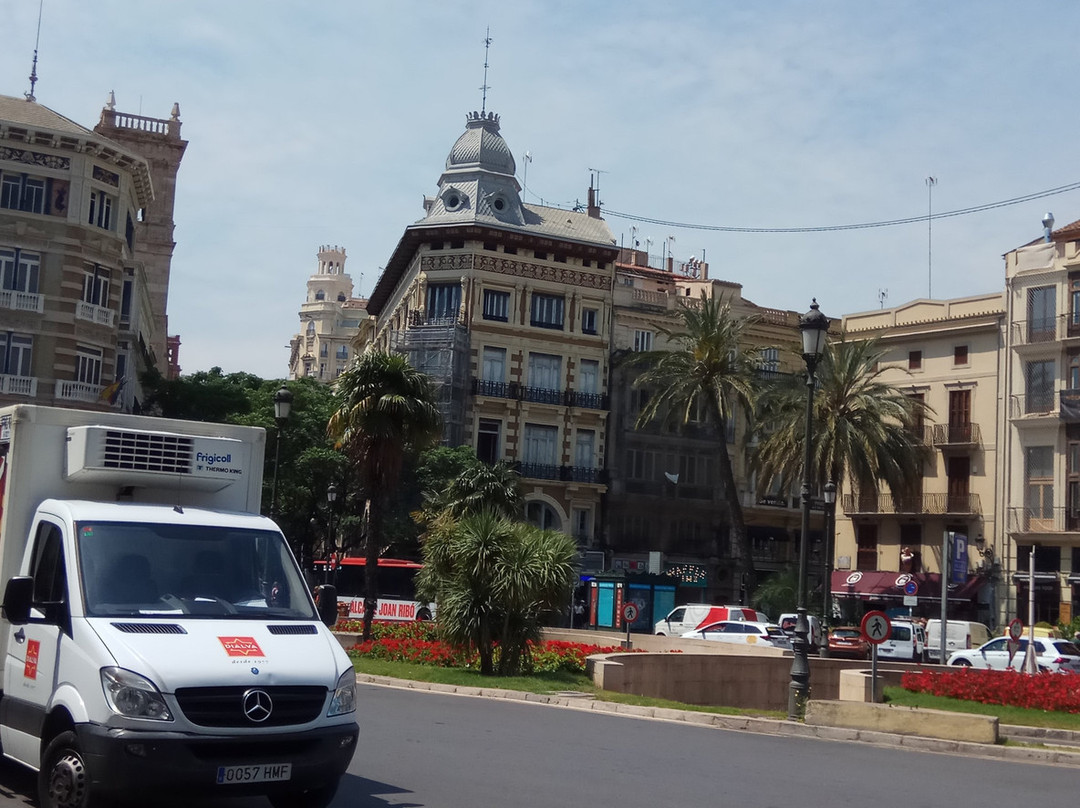 Plaça de la Reina景点图片