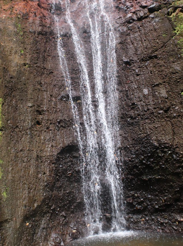 la cascade d'Anba So à Fond Lahaye