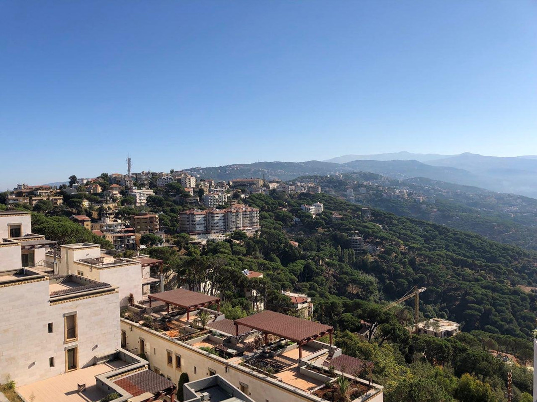 格朗德山丘水疗酒店主图