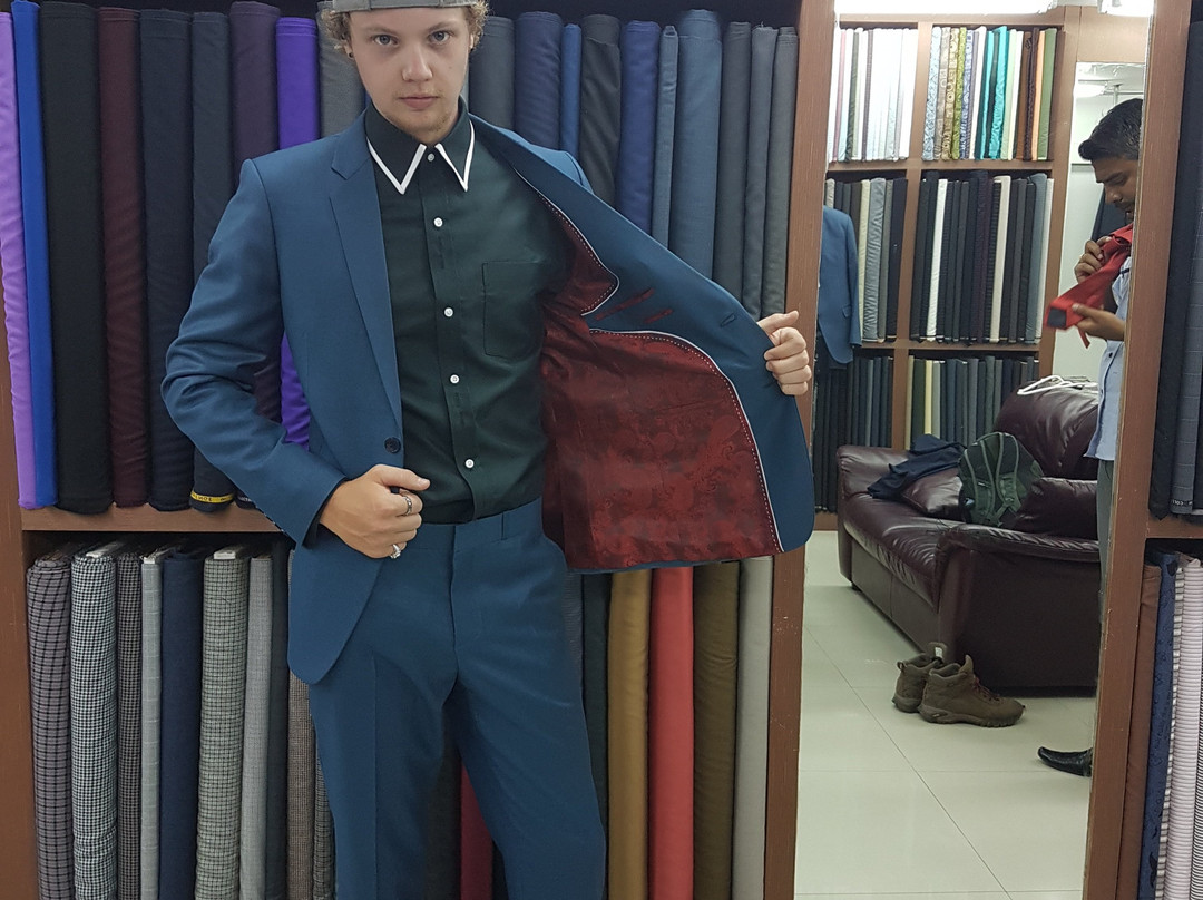 Arezzo Tailor-Karon Beach必去景点