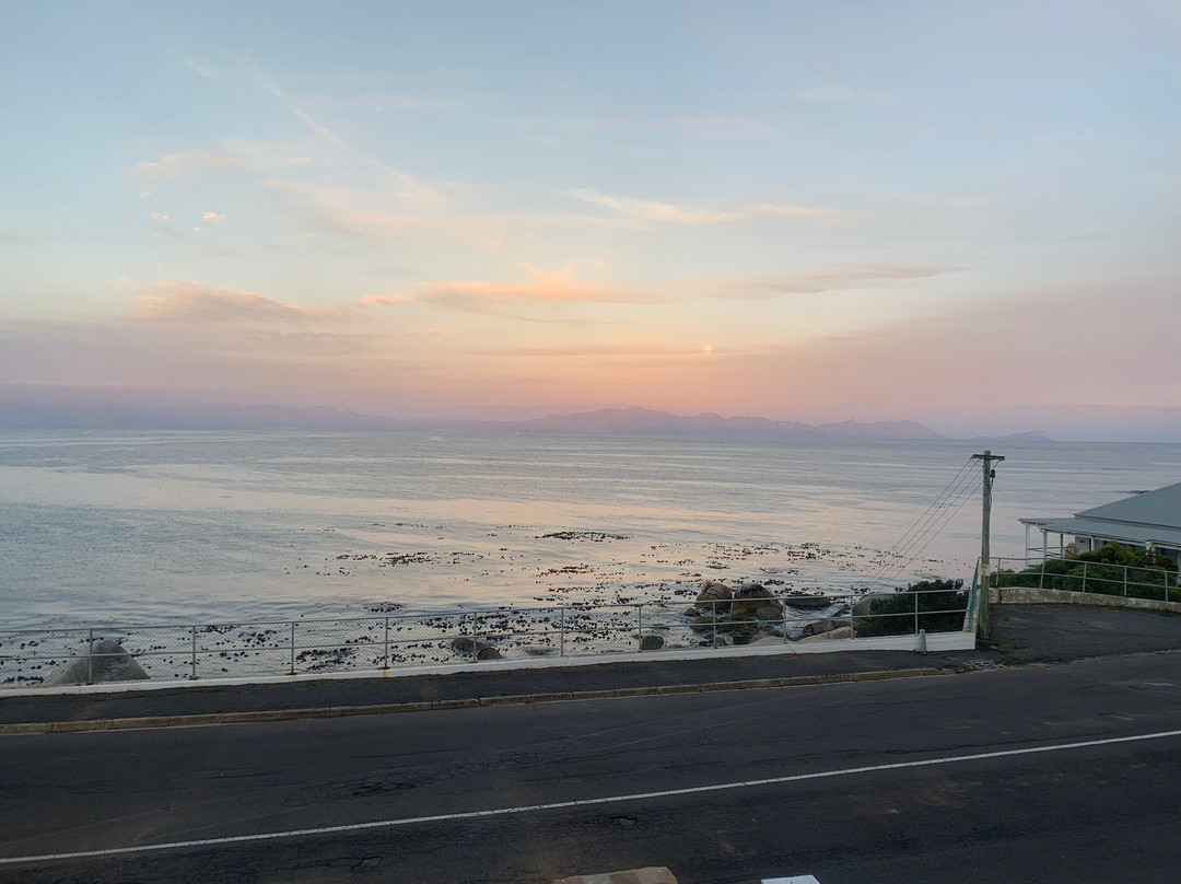 Watercolours House主图