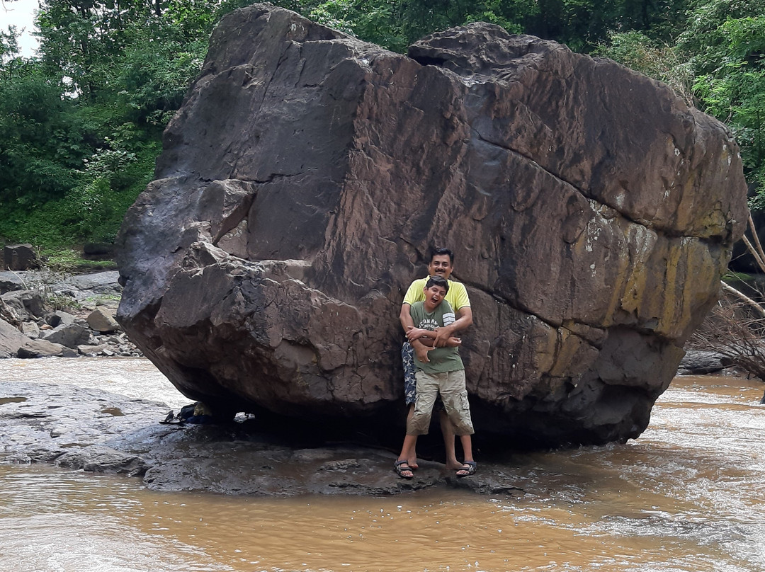 Ninai Waterfall-Bharuch必去景点