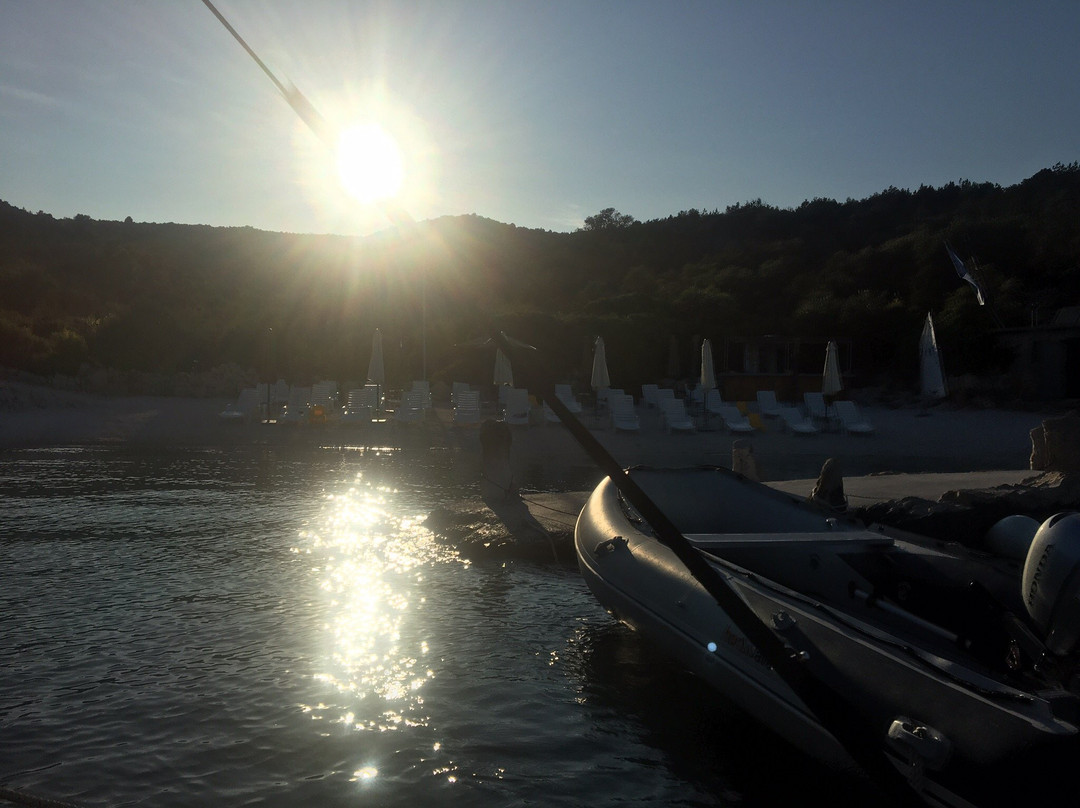 Blue Nautica-特罗吉尔必去景点