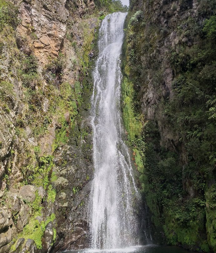 Salto Aguas Blancas Waterfall景点图片