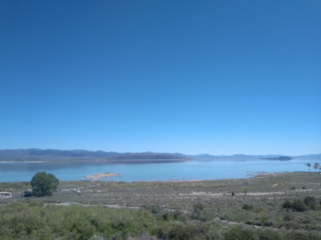 珠纳湖村酒店主图